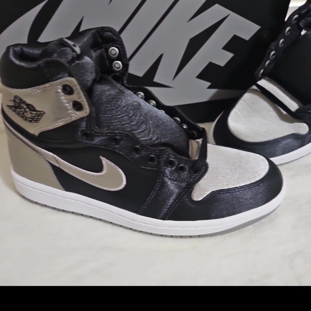*NEW* Women NIKE Air Jordan 1 High OG 'SATIN SHADOW' (FD4810 010) Size 8.5W